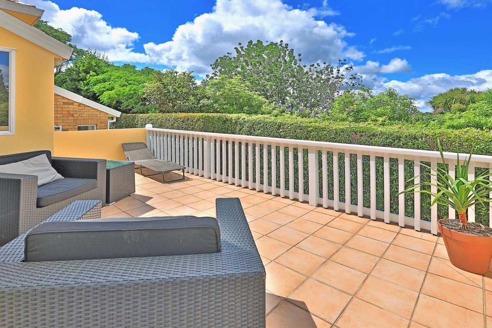 In Remuera With Free Street Carpark, Handy Close To Cuisine Restaurant And Public Transportation Privatunterkunft